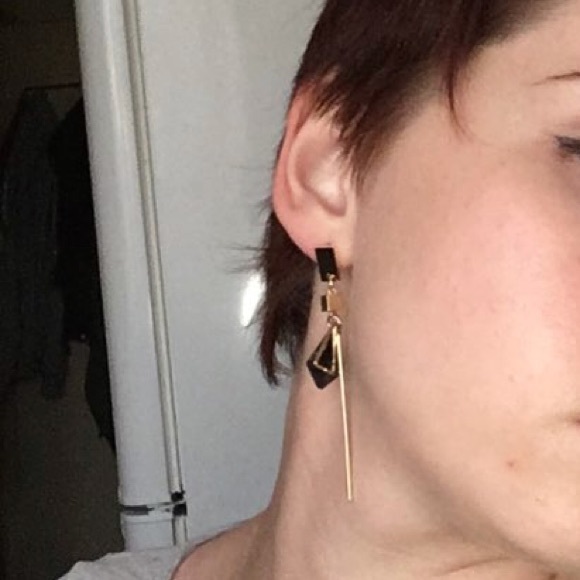 🔄🆕 CLARA Geometric Earrings - Picture 6 of 8